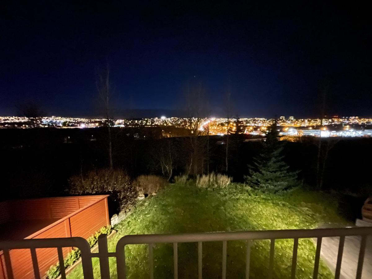 Big Villa Centrally Located In Reykjavík Zewnętrze zdjęcie