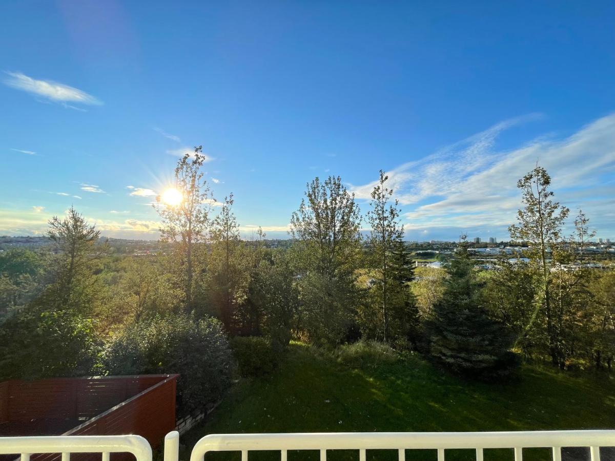 Big Villa Centrally Located In Reykjavík Zewnętrze zdjęcie